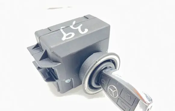 Mercedes-Benz C W204 Ignition lock A2075450108