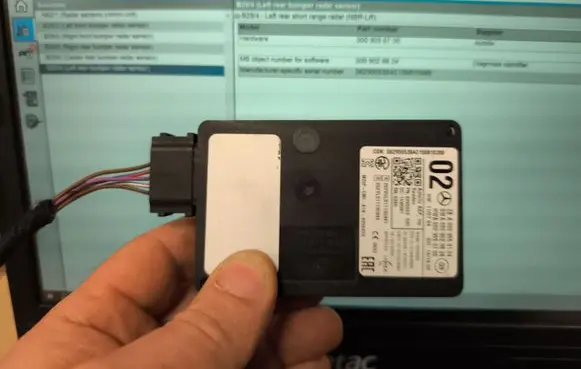 Mercedes-Benz C W205 Distronic sensor radar A0009058104