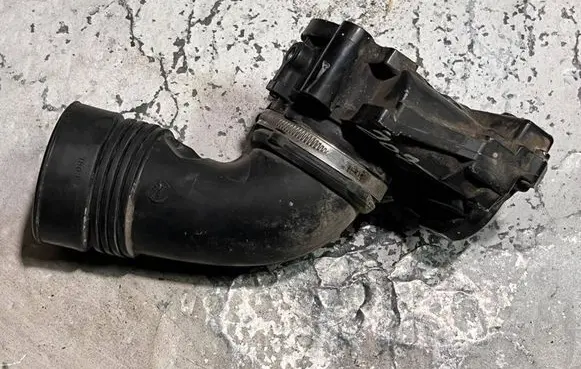 Peugeot 207 Throttle valve 7557222 A2C53101894