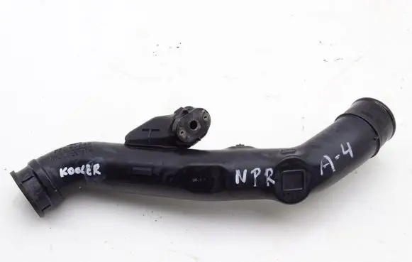 Isuzu N Series Intercooler hose/pipe 898051032