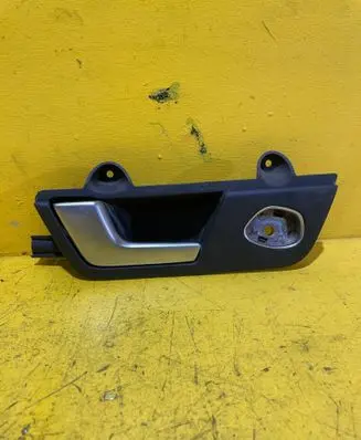 Audi A4 S4 B7 8E 8H Rear door interior handle 8E0839019