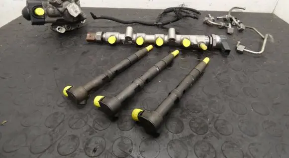 Seat Ibiza IV (6J,6P) Fuel injection high pressure pump 03P130755 03P130277 057130764AB