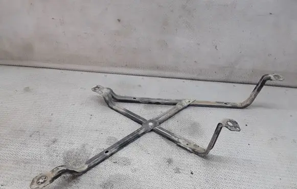 Citroen C4 I Picasso Fuel tank mounting bracket 