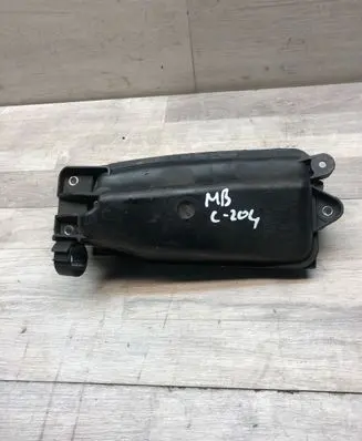 Vacuum air tank