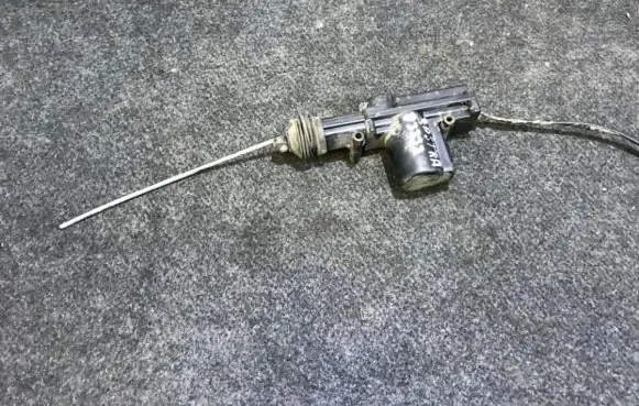 Opel Astra F Central locking motor 932037992