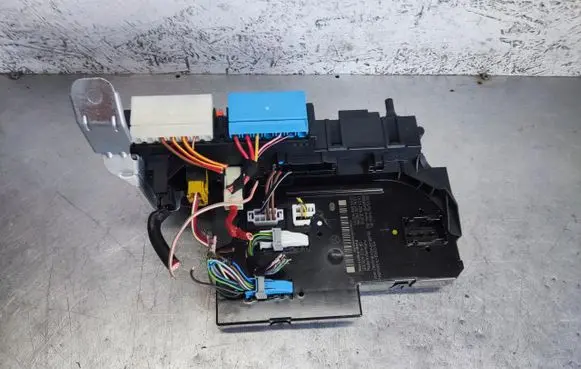 Mercedes-Benz C W204 SAM control unit 2049005601