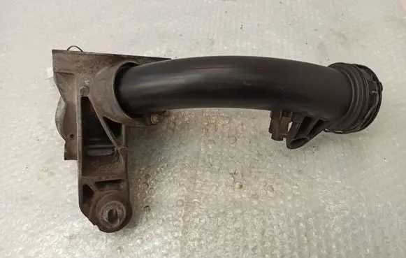 Mercedes-Benz C W204 Engine mounting bracket A6462230604 A6460980207
