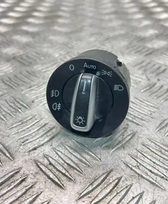 Volkswagen Touran II Light switch 3C8941431A