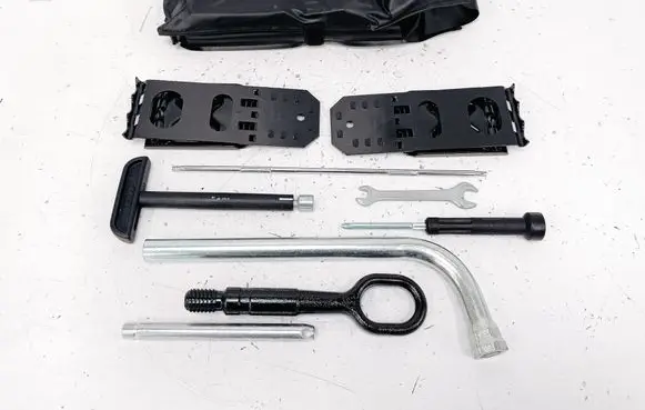 Audi Q5 SQ5 Tool set 
