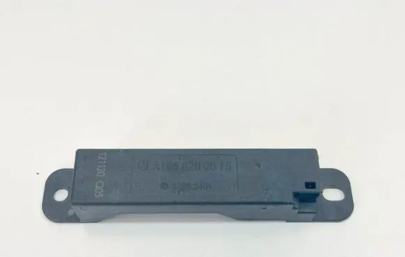 Mercedes-Benz SL R231 Aerial antenna amplifier A1668200075 1668200075