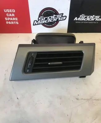 BMW 5 E60 E61 Dashboard side air vent grill/cover trim 6949303