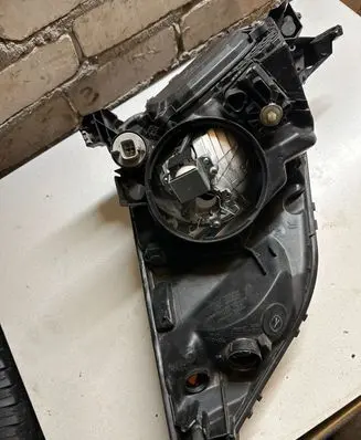 Toyota Prius (XW20) Headlight/headlamp