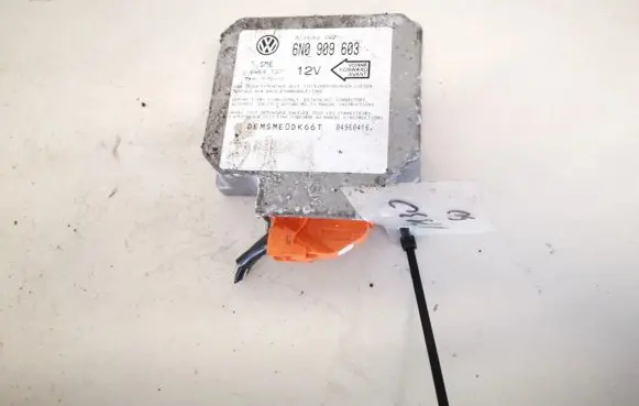 Volkswagen PASSAT B4 Airbag control unit/module 6n0909603 5wk4137