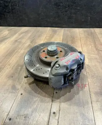 Mercedes-Benz CLS C218 X218 Front wheel hub