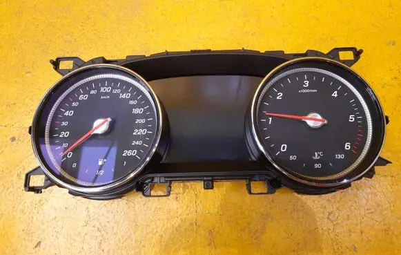 Mercedes-Benz E W213 Speedometer (instrument cluster) A2139003130