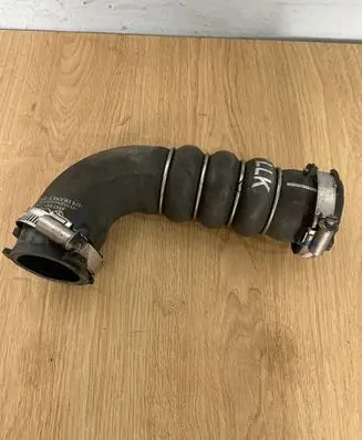 Audi A4 S4 B7 8E 8H Intercooler hose/pipe 8E0145738D