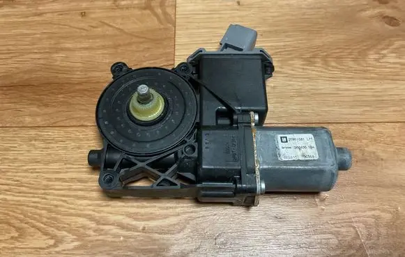 Opel Insignia A Front door window regulator motor 20951581 966435104
