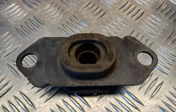 Renault Scenic II - Grand scenic II Gearbox mount 8200352861