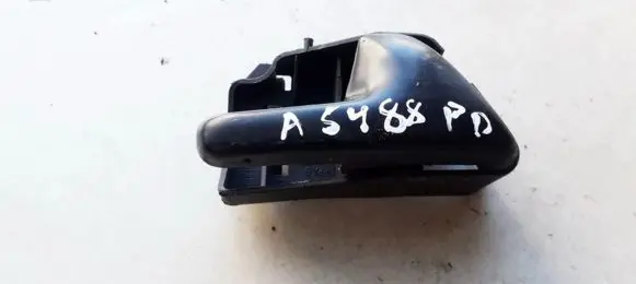 Volkswagen Polo III 6N 6N2 6NF Front door interior handle 6N0837142