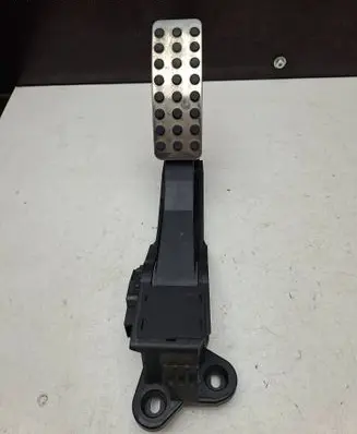Mercedes-Benz R W251 Accelerator throttle pedal A1643000104 301007 ZGS007