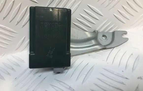 Lexus IS 220D-250-350 Door control unit/module 8974053060