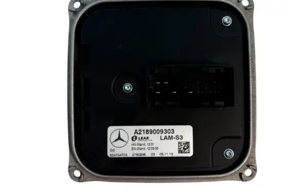 Mercedes-Benz CLA C117 X117 W117 Headlight ballast module Xenon A2189009303