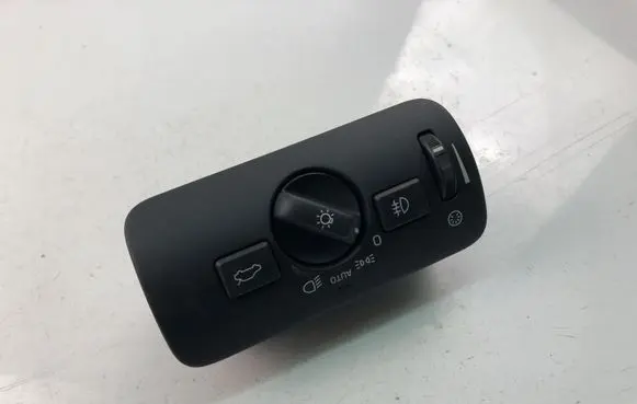 Volvo V40 Light switch 31443831