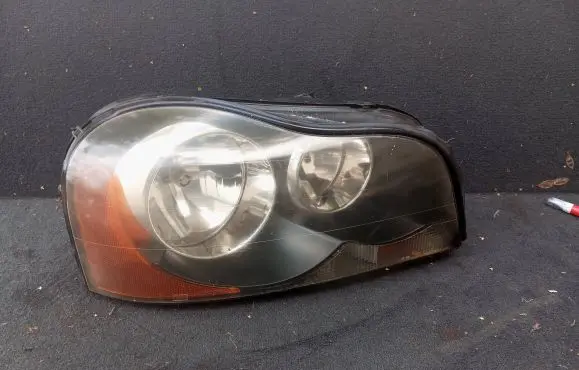 Volvo XC90 Headlight/headlamp 30678177 20H1322 28HAT1