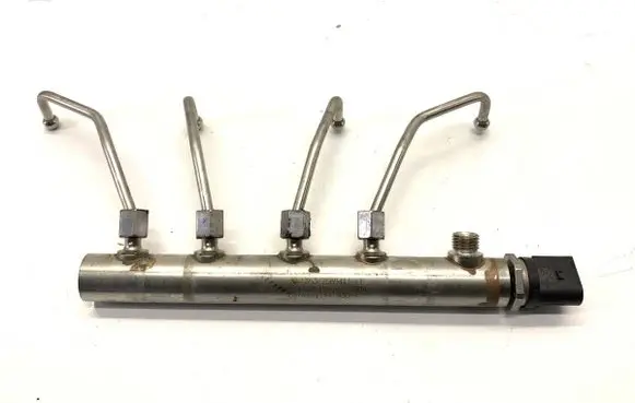 BMW X3 F25 Fuel main line pipe 7585411
