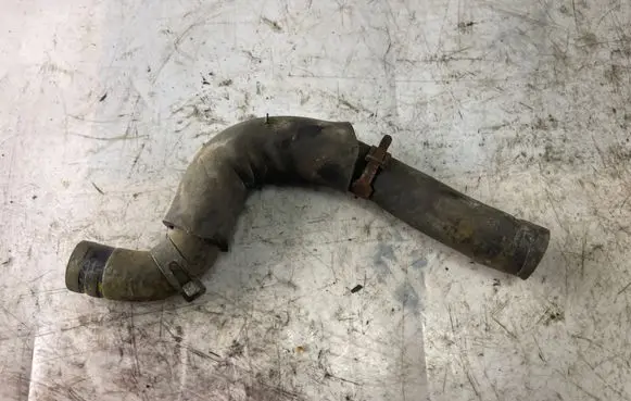 Hyundai Matrix Engine coolant pipe/hose