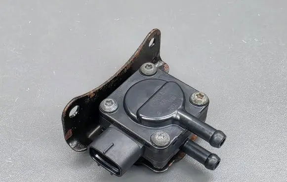 Honda CR-V Exhaust gas pressure sensor 37860R07G01