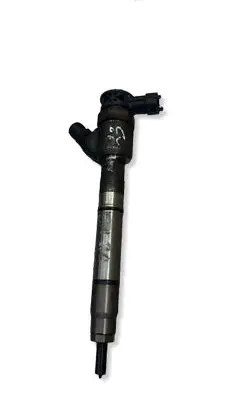 KIA Sportage Fuel injector 338002A610 044510589