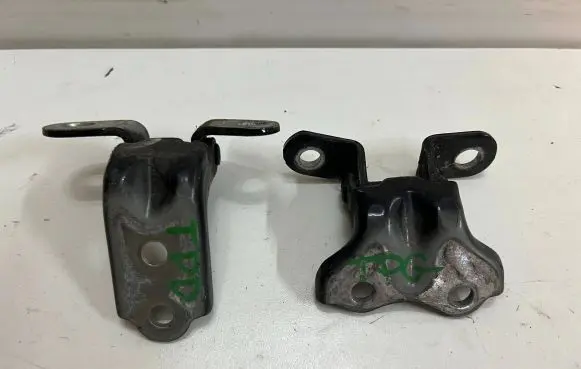 Mazda 2 Rear door hinge set 