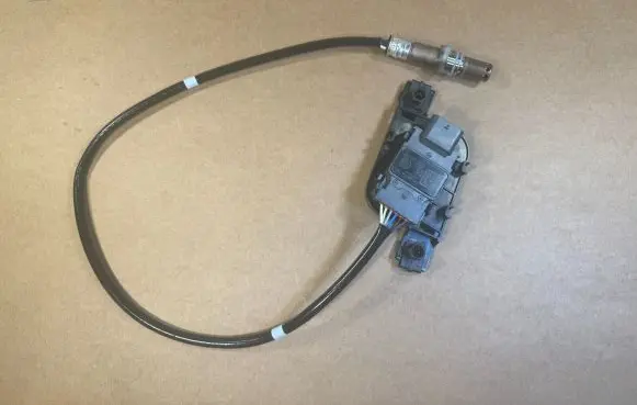 Volkswagen Touran III Lambda probe sensor 05L907807AC