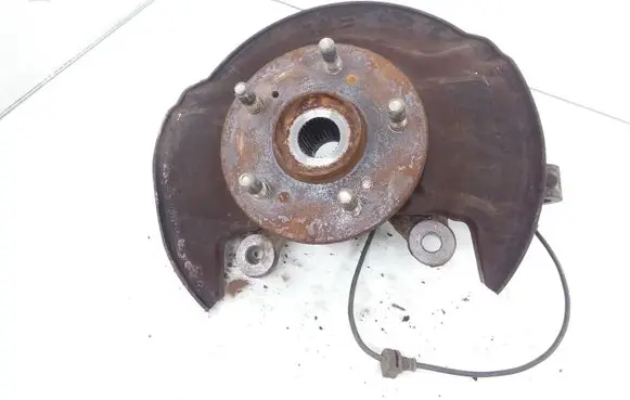 Honda CR-V Front wheel hub spindle knuckle