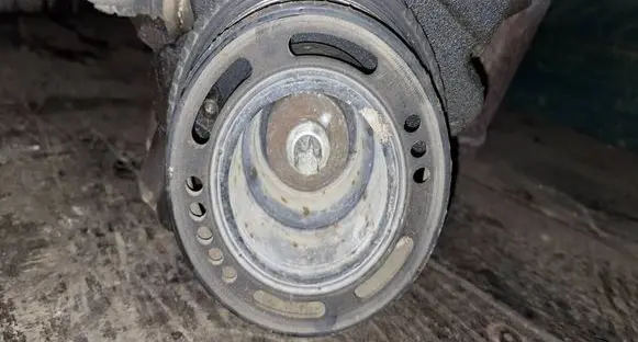 Opel Astra G Crankshaft pulley