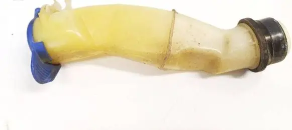 Volvo V70 Windshield washer fluid reservoir/tank 9178568