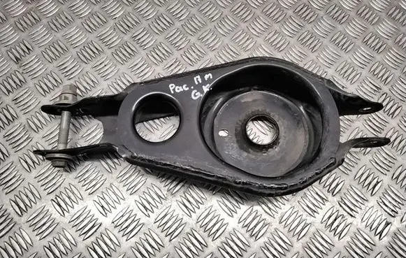Chrysler Pacifica Rear upper control arm/wishbone 68218021AA