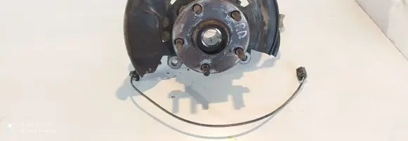 Toyota RAV 4 (XA30) Front wheel hub