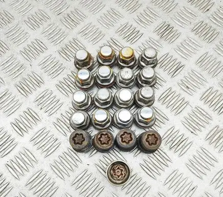 Lexus GS 250 350 300H 450H Nuts/bolts 9094201033