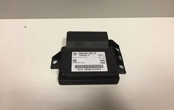 Volkswagen PASSAT B7 Hand brake control module 3AA907801E