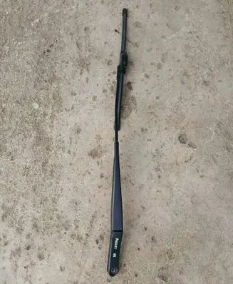 Volkswagen PASSAT B7 Front wiper blade arm 3C1955410B