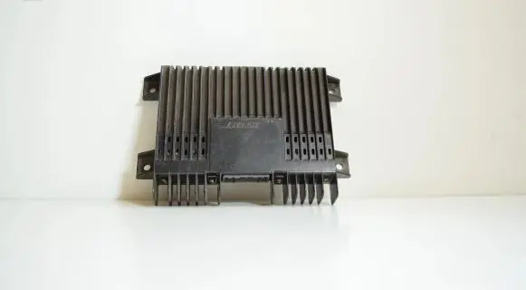 Audi A3 S3 8P Sound amplifier 8L0035223