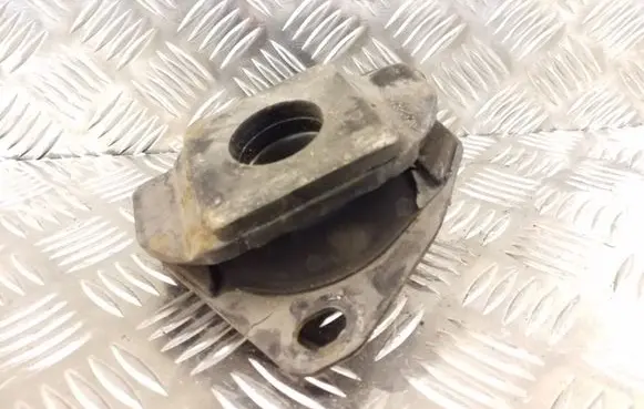 Toyota Prius (XW20) Gearbox mount