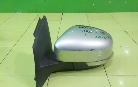 Ford Focus Front door electric wing mirror LEWE WP174