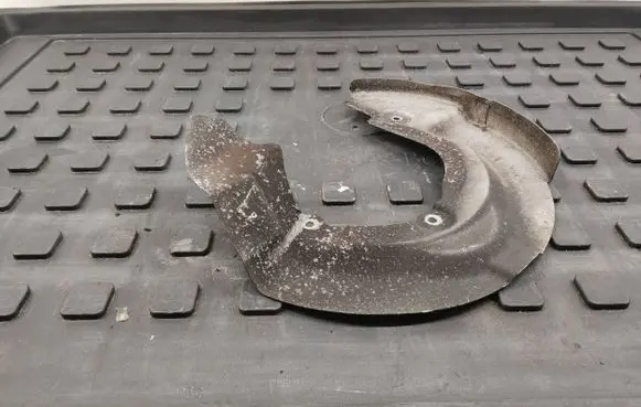Land Rover Evoque I Front brake disc dust cover plate Bj322k005ae