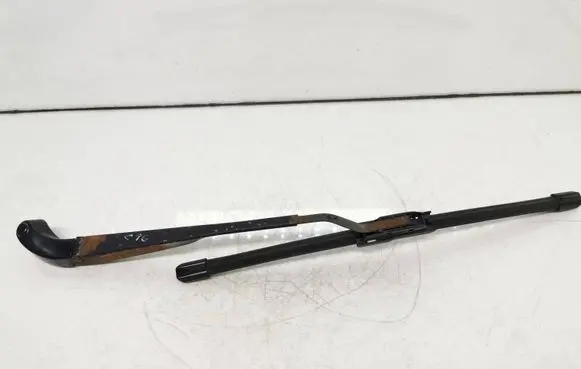 Mini One - Cooper R50 - 53 Front wiper blade arm 80005586