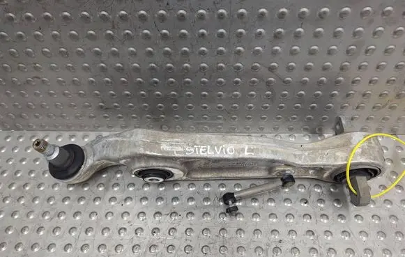 Alfa Romeo Stelvio Front lower control arm/wishbone S27730022