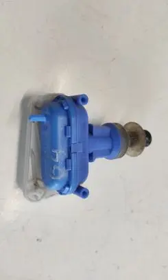 Audi 80 90 S2 B4 Central locking vacuum pump 893862153D 893862123
