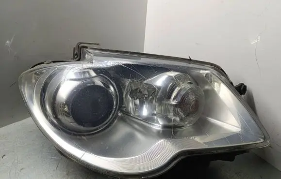 Volkswagen Touran I Headlight/headlamp 1t1941752A